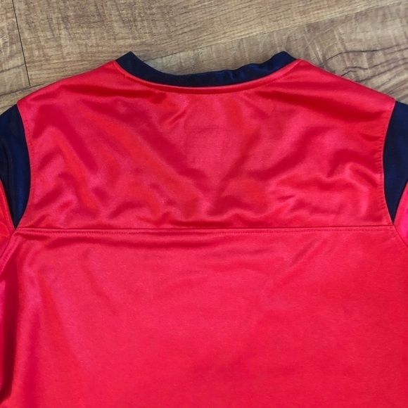 NWOT University of Arizona shiny V neck top.  Large - Picture 7 of 9